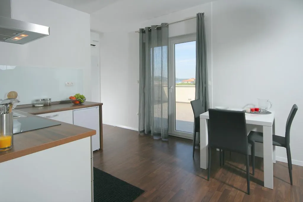 Charm Apartments And Rooms Trogir
